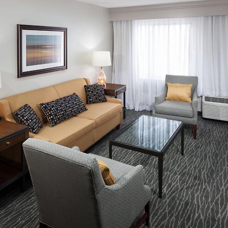Courtyard By Marriott Waco Hotel Exterior photo