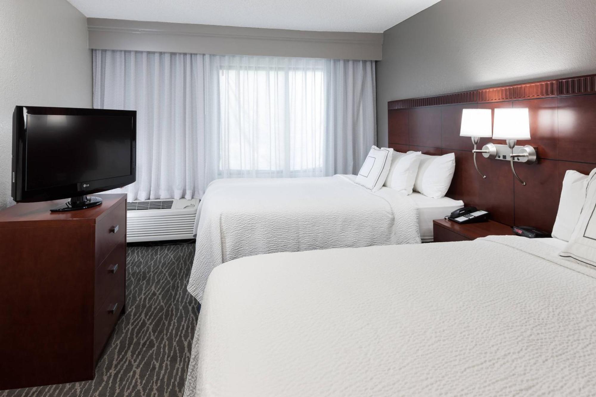 Courtyard By Marriott Waco Hotel Exterior photo